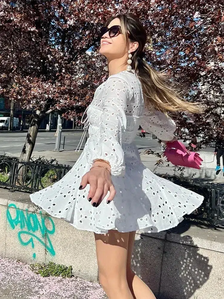 Vestido Ibicenco con Bordado Calado
