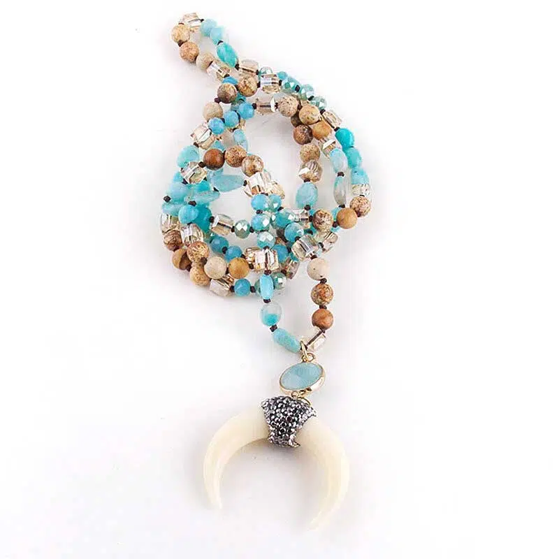 Collar hippie chic con cuentas color madera y turquesa