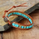 Pulsera ibicenca boho chic de cuero y piedras naturales