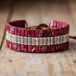 Pulsera hippie chic magenta con cordon tejido