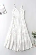 Tirantes ajustables de un vestido ibicenco de ceremonia