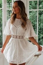 Vestido blanco corto estilo adlib en formentera