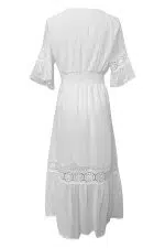 Vista trasera de un vestido largo de moda adlib con bordado calado